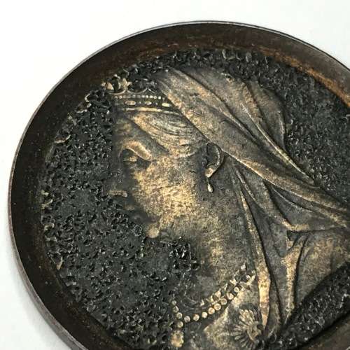 Lovely trench art coin - beautiful work on British 1900 penny