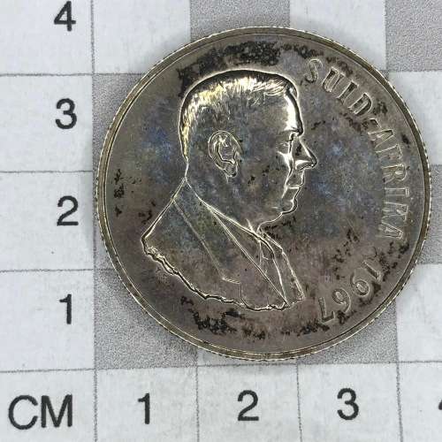 1967 RSA silver R1 - looks proof - variety gap between left front leg and body