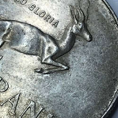 1966 Silver Rand with left front leg not attached to body and looks like a pregnant Springbok