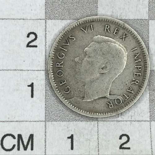 1942 SA Union Sixpence with error obverse - George 6 severed head!