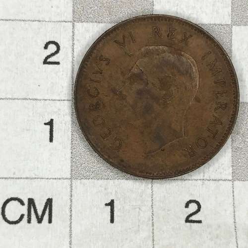 1943 SA Union Farthing - AU+ cracked die through forehead of George