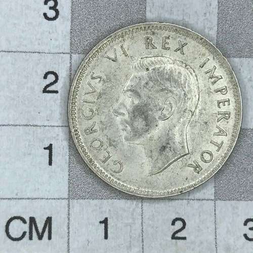 1942 SA Union Shilling - AU with lustre