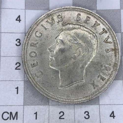 1952 SA Union Silver Five Shilling - Die crack in A of Afrika