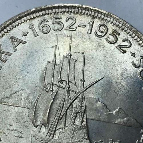 1952 SA Union silver 5 shilling - Cracked die - Extra mast