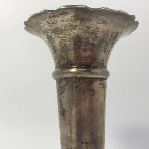 Pair of silver flower vases made in Sheffield by Walker and Hall - 254,6g