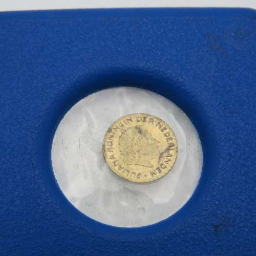 Very small goldplated copper Netherlands 1 Gulden coin for jewellery