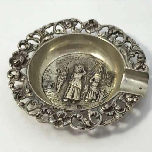 Silver Ashtray with silver mark inside - small for single person - 11,7g