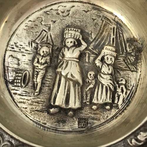 Silver Ashtray with silver mark inside - small for single person - 11,7g
