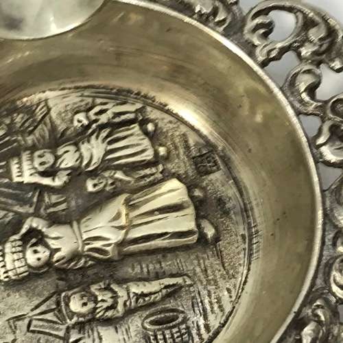 Silver Ashtray with silver mark inside - small for single person - 11,7g
