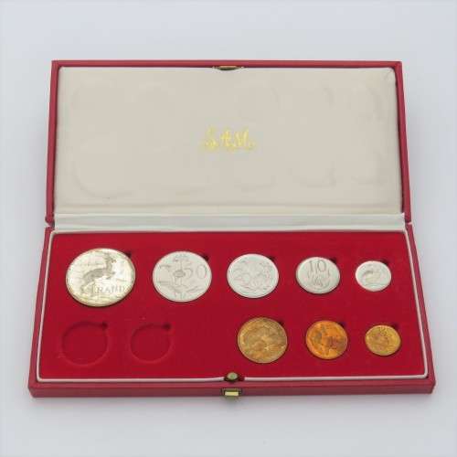 1983 RSA Short proof set in long proof box