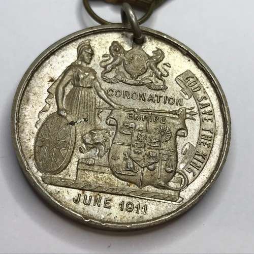 1911 Coronation Medal King George V - aluminum in excellent condition