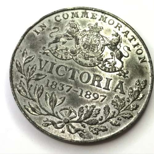 Victoria 1837 - 1897 large medallion - a bit heavier than aluminum and in excellent condition