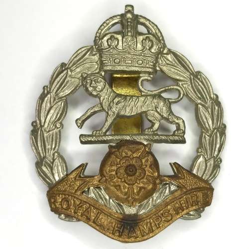 Great Britain Royal Hamps Brigade of Gurkhas cap badge - K.C