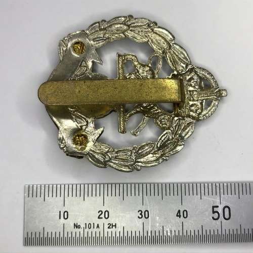 Great Britain Royal Hamps Brigade of Gurkhas cap badge - K.C
