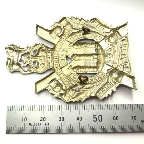 Great Britain Infantry of the line - own Scottish Borderers cap badge - Lugs -
