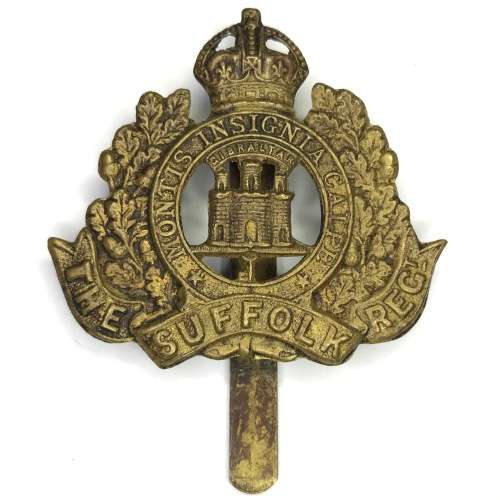 Great Britain Suffolk Regiment badge - 1915-1919 - Kings Crown - Brass - With slide