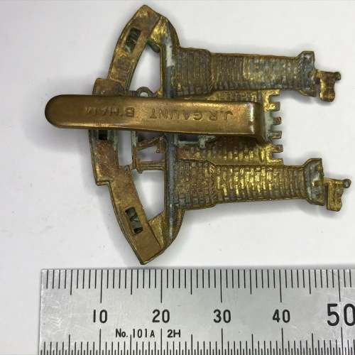 Great Britain Duke of York`s Own Loyal Suffolk Hussars badge with slide - Bi-metal