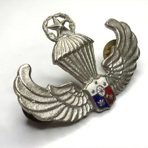 Paratrooper wings
