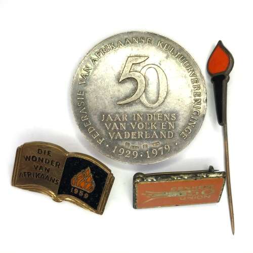 Lot of 4 Africana badges pins - FAK medal and pin - 50 years union - 1959 - Wonder van Afrikaans
