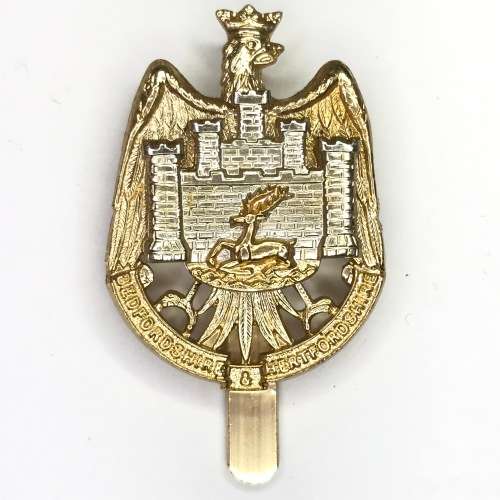 Great Britain Bedfordshire and Hertfordshire Regiment cap badge - Anodised - Slide