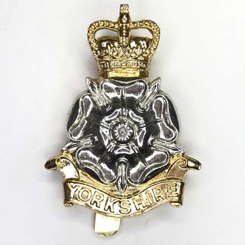 Great Britain The Yorkshire Brigade cap badge - Bi-metal - with slide