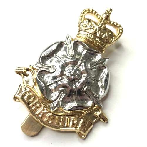 Great Britain The Yorkshire Brigade cap badge - Bi-metal - with slide