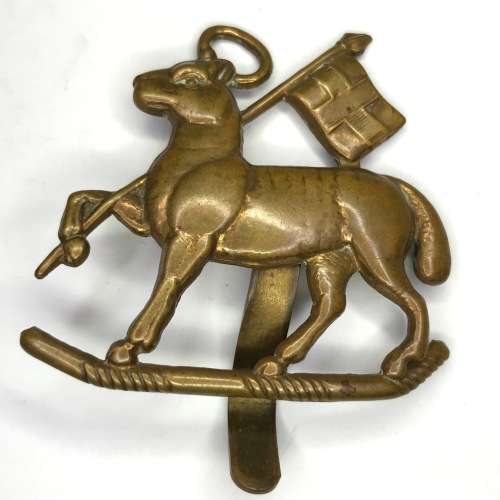 Great Britain Infantry of the Line Queens Royal regiments cap badge with slide
