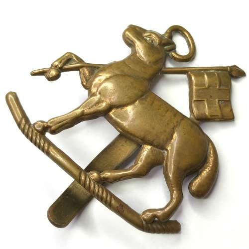 Great Britain Infantry of the Line Queens Royal regiments cap badge with slide