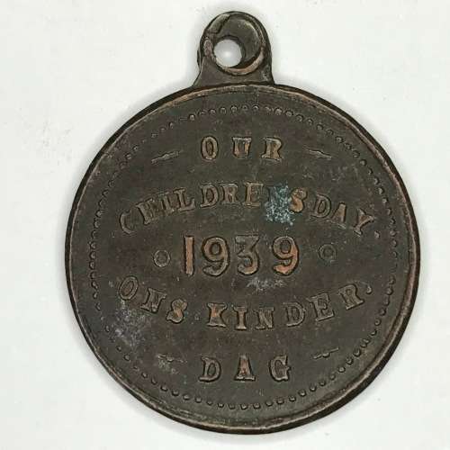 1939 `Our children`s day` / `Ons kinder dag` token