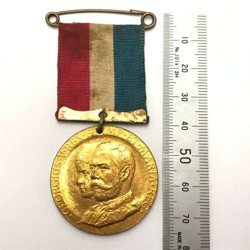 Mayoral medal ( George V ) Walney Bridge Barrow in Furness