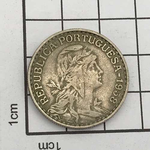 Lot of 8 Portugal 1 Escudo coins - 1927, 1928, 1940, 1946, 1951, 1957, 1958 and 1959