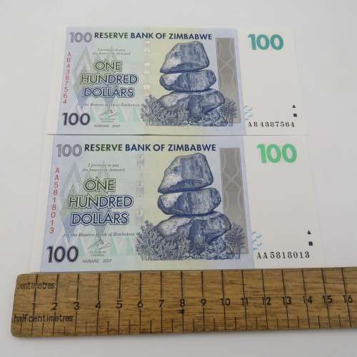 Zimbabwe one hundred dollars Harare 2007 - 2 Uncirculated notes AA and AB series - ZW 104