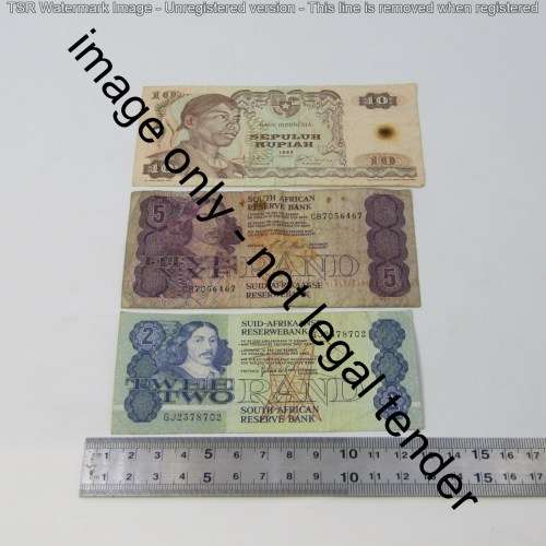 Lot of 10 world banknotes - some well used