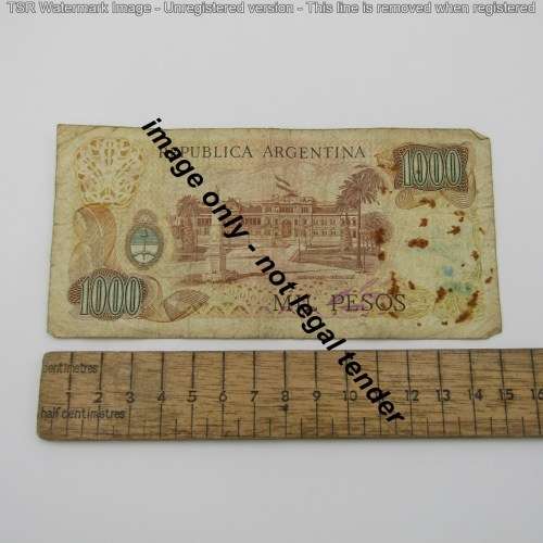 Lot of 10 International bank notes - most well used