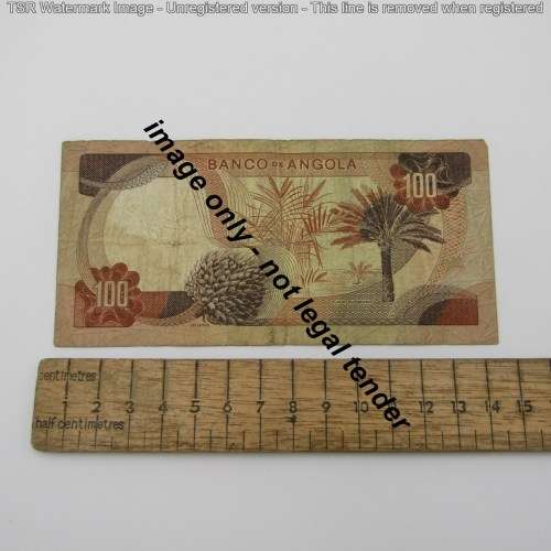 Lot of 10 International bank notes - all different