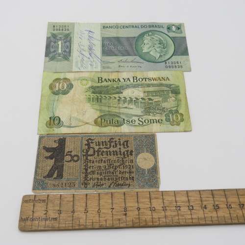 Lot of 10 world banknotes