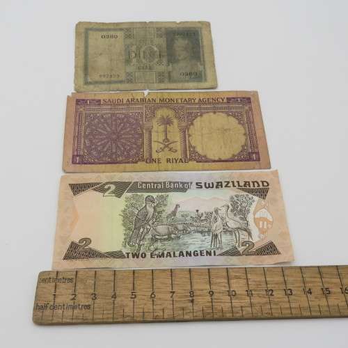 Lot of 10 world banknotes
