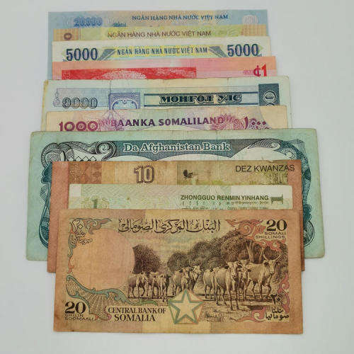 Lot of 10 world banknotes