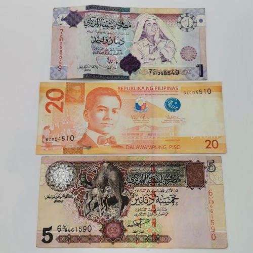 Lot of 10 world banknotes