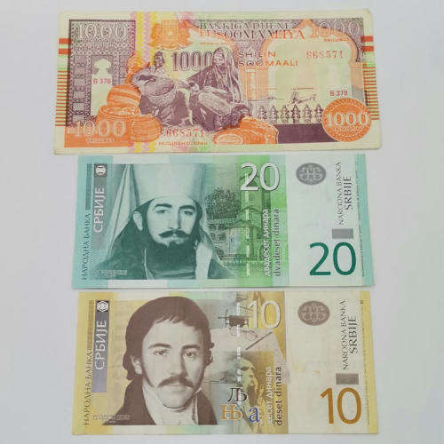 Lot of 10 world banknotes
