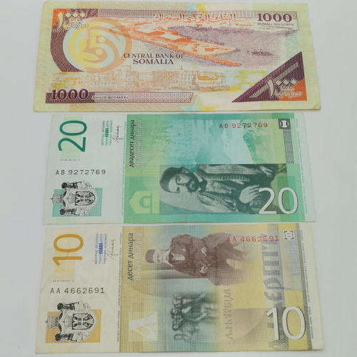 Lot of 10 world banknotes