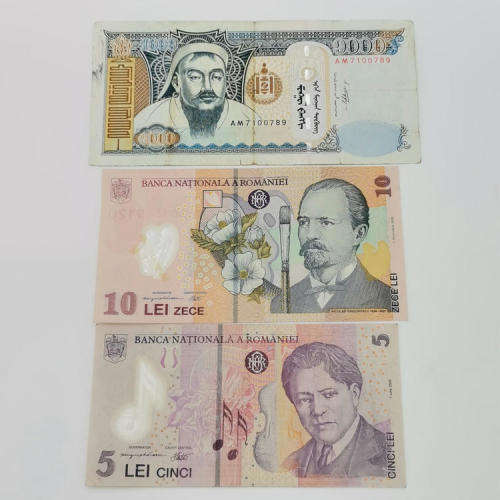 Lot of 10 world banknotes