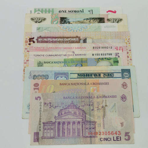 Lot of 10 world banknotes