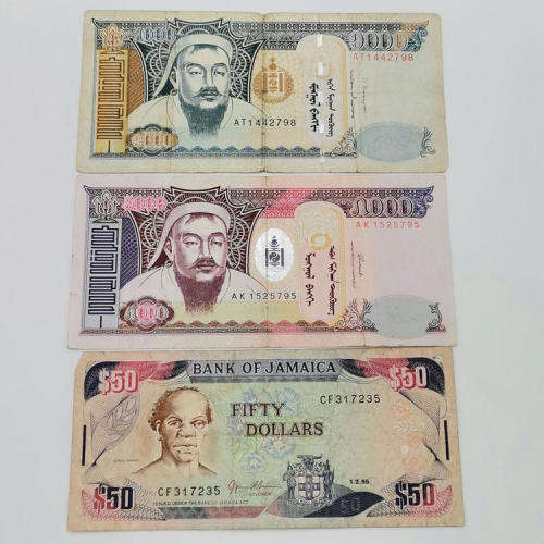Lot of 10 world banknotes