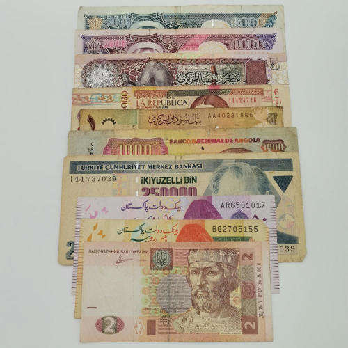 Lot of 10 world banknotes