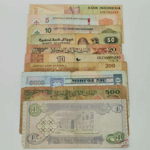 Lot of 10 well used world banknotes