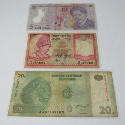 Lot of 10 laminated bank notes from all over