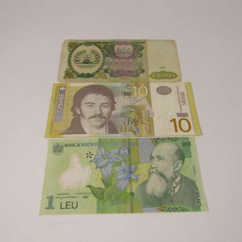 Lot of 10 world bank notes