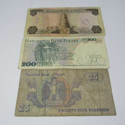 Lot of 10 world bank notes