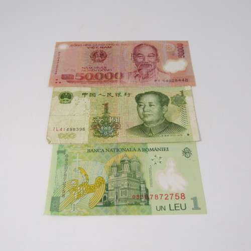 Lot of 10 world bank notes